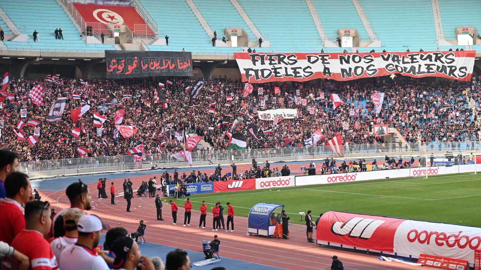 الأزمة تتواصل.. أول استقالة في الجهاز الفني للنادي الإفريقي التونسي