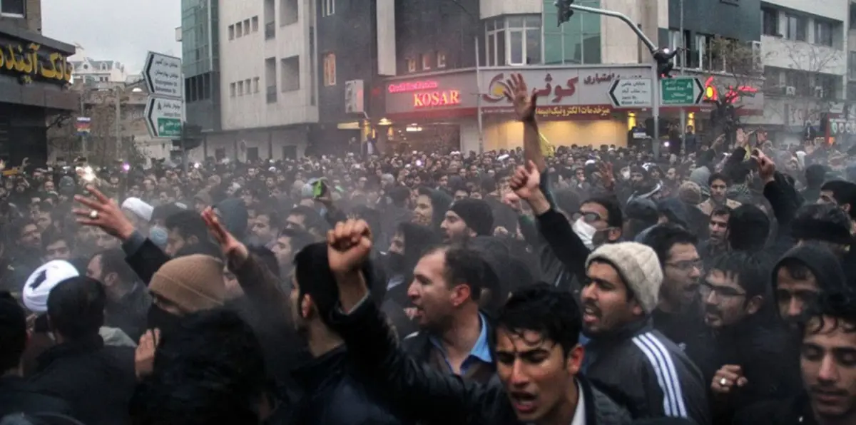 نائب إيراني: الأمن استهدف الممتلكات في المحمرة لتشويه صورة الاحتجاجات