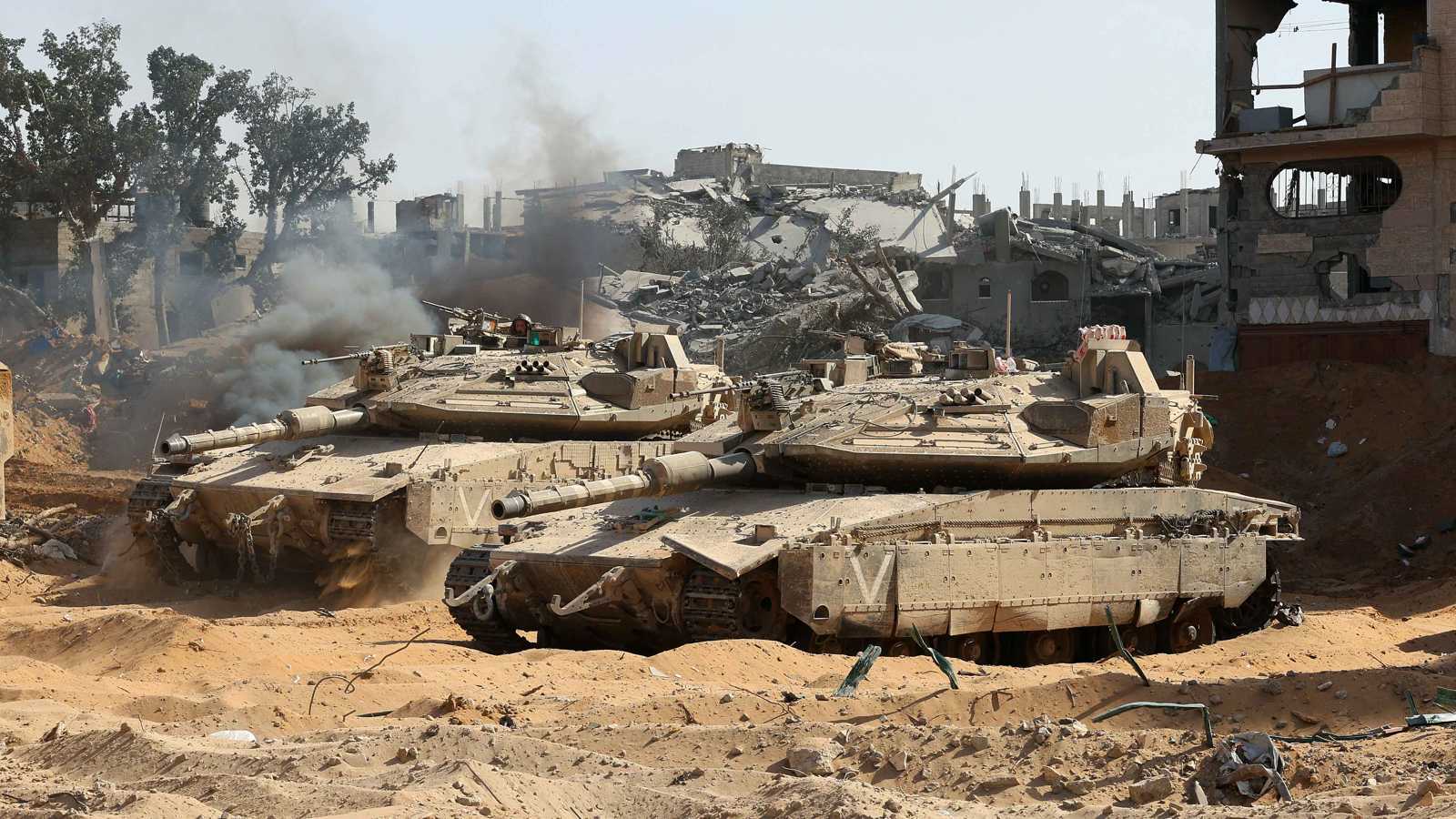 "معاريف": الاقتراب بحذر من إتمام المرحلة الأولى لـ"اتفاق غزة"