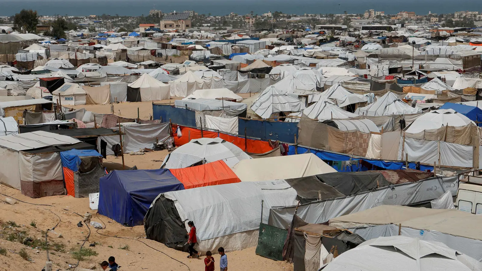 في ريف حلب.. ما حقيقة إنشاء مخيمات لاستضافة مهجرين من غزة؟