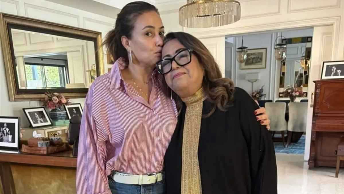 هند صبري تفجع بوفاة والدتها.. والنجوم يساندونها