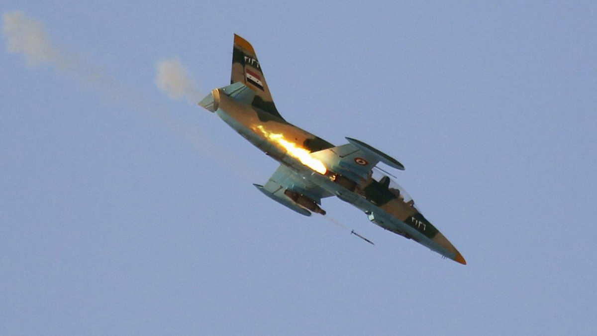 المعارضة السورية تُسقط طائرة عسكرية للنظام في إدلب