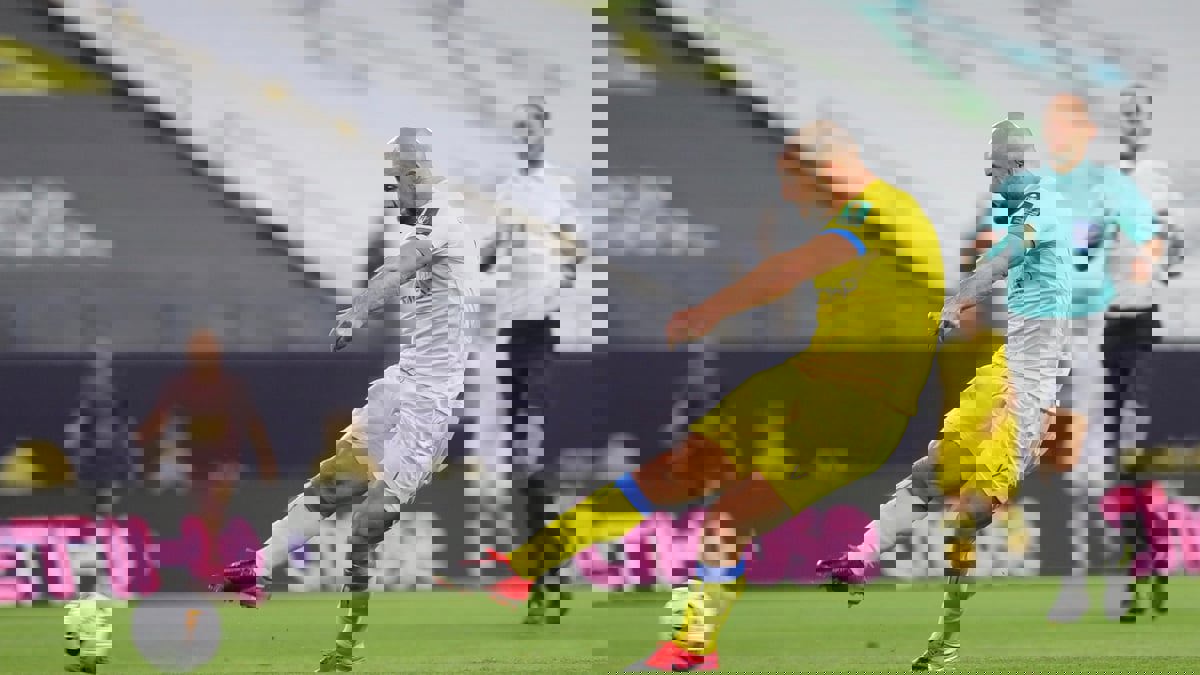 نورالدين أمرابط يرد على أنباء لعبه لنادي النصر من أجل المال