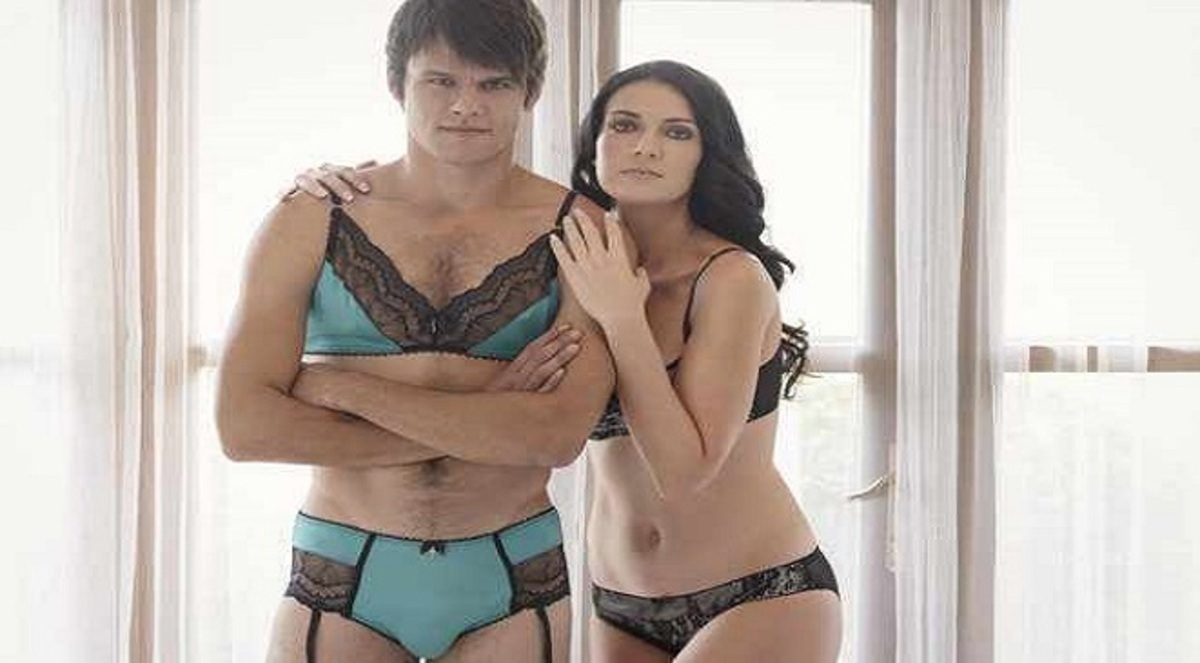 شركة أسترالية تطلق مشدات صدر للرجال (صور)