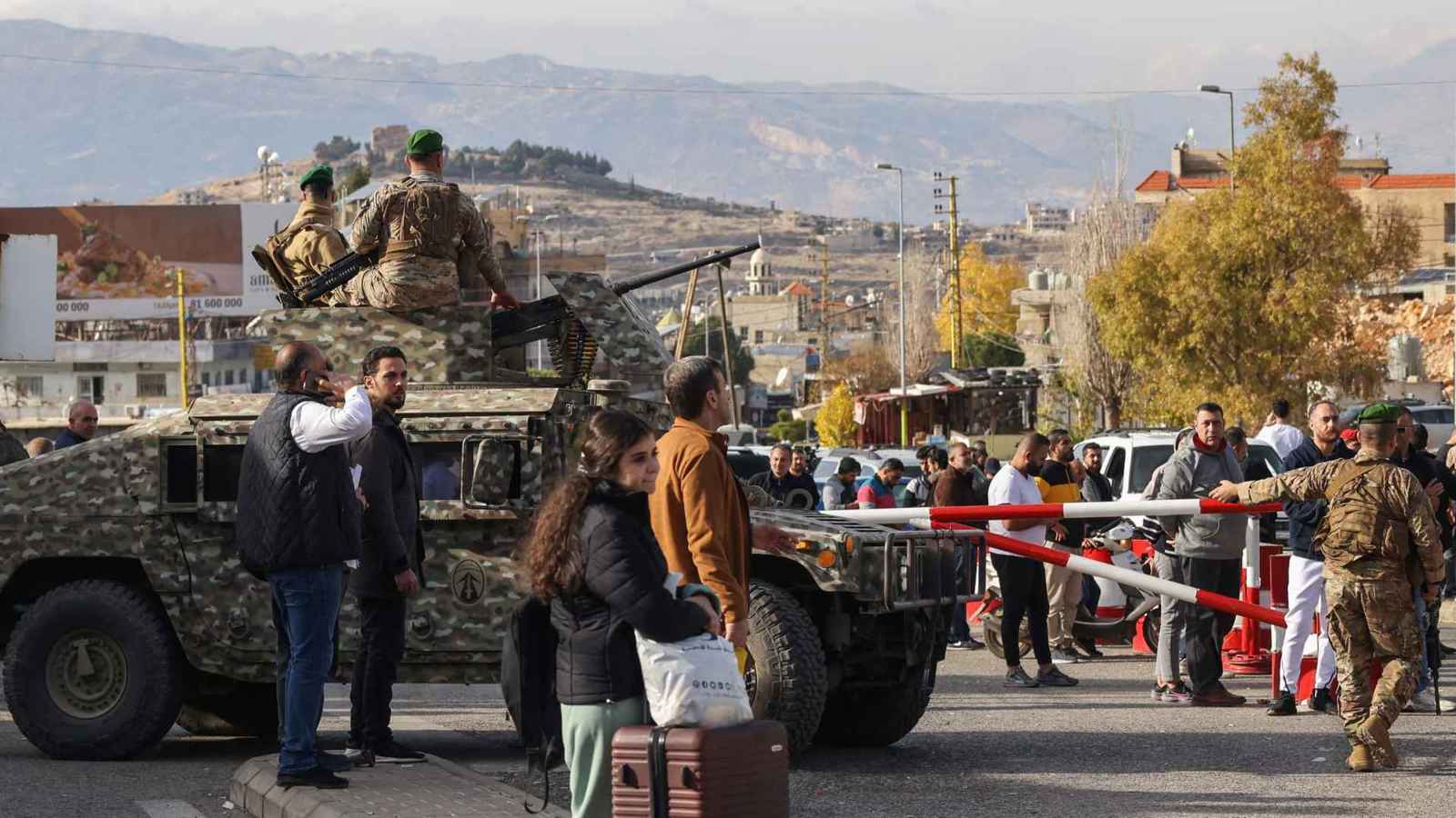 الإدارة السورية تُغلق المعابر غير الشرعية شرقي لبنان