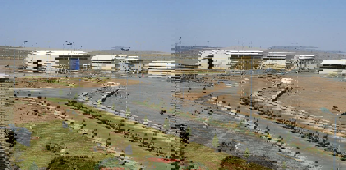 رداً على قرار "الطاقة الذرية".. إيران تزيد تخصيب اليورانيوم في موقعين نوويين