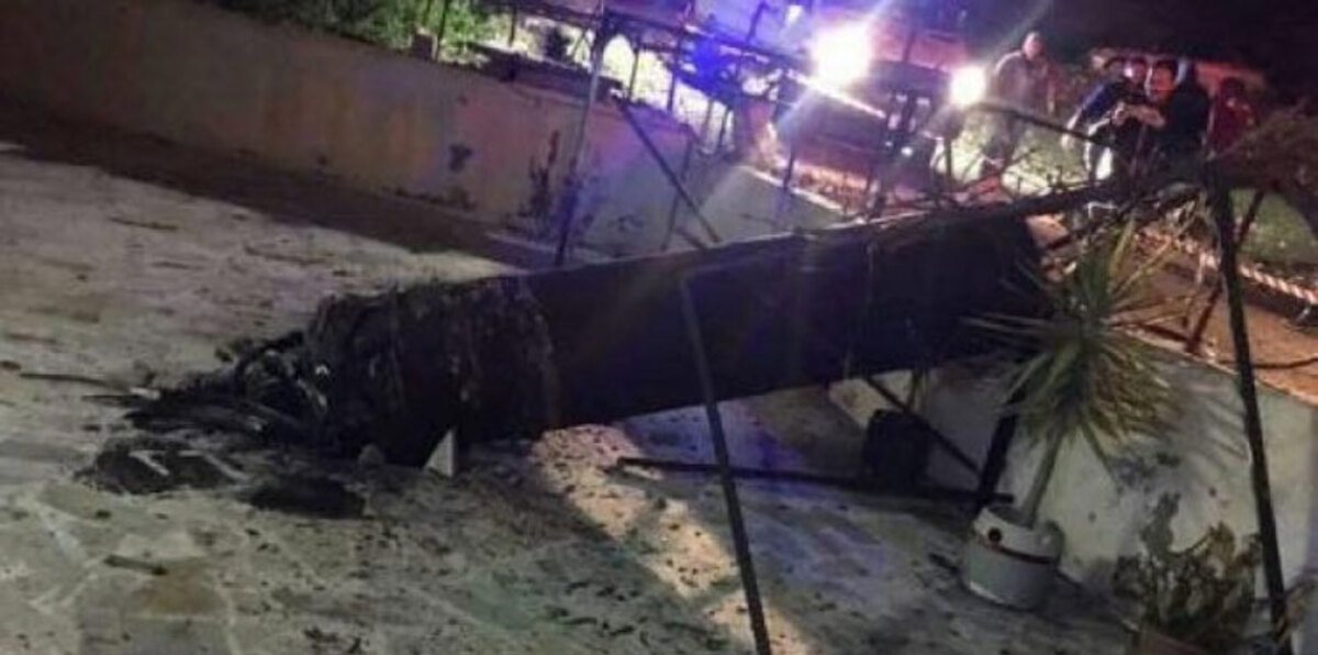 الجيش الأردني يوضح حقيقة الجسم الغريب الذي سقط في إربد (صور)