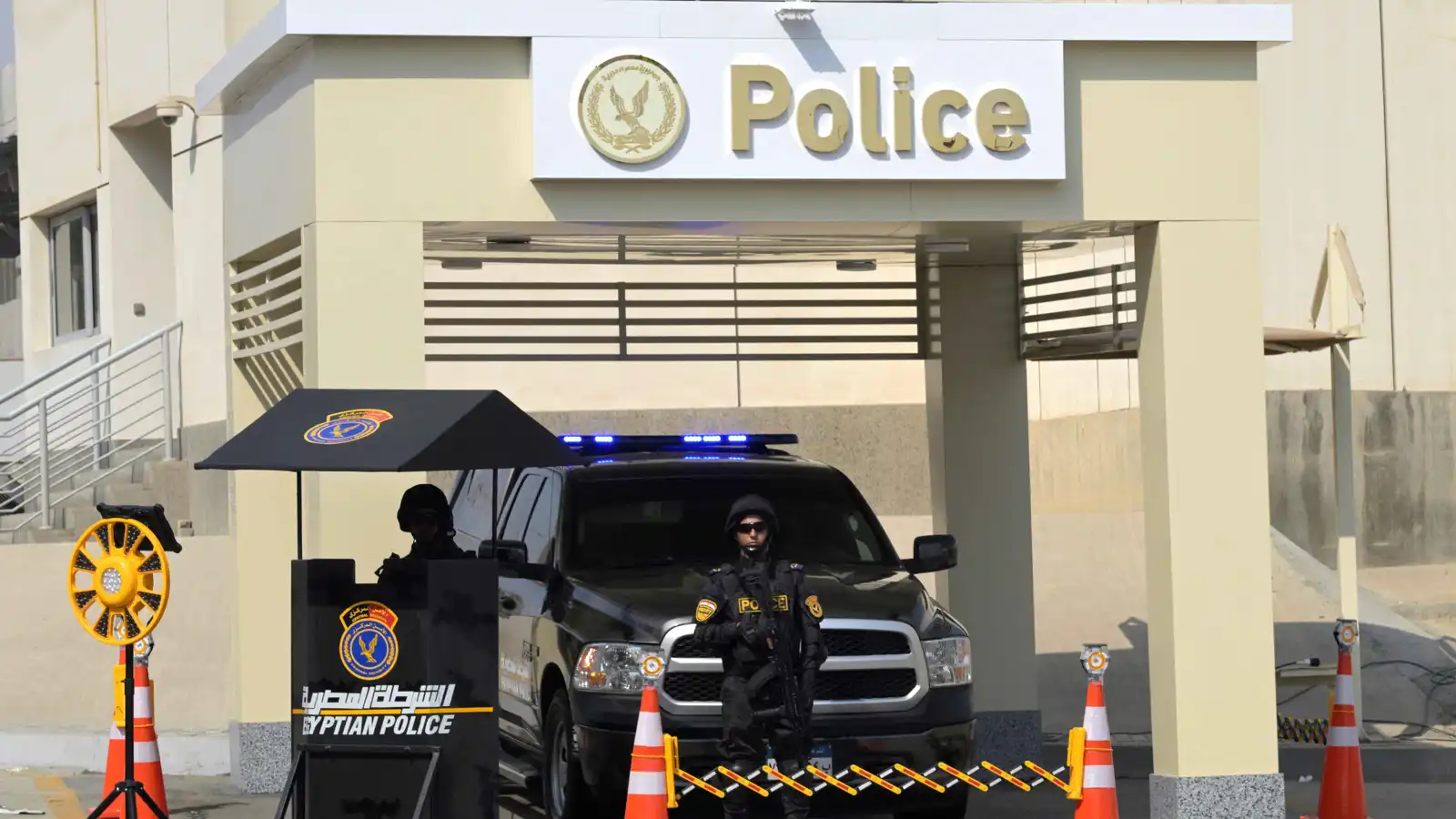 طالب مصري يذبح صديقه بسبب "الغيرة" من تفوقه