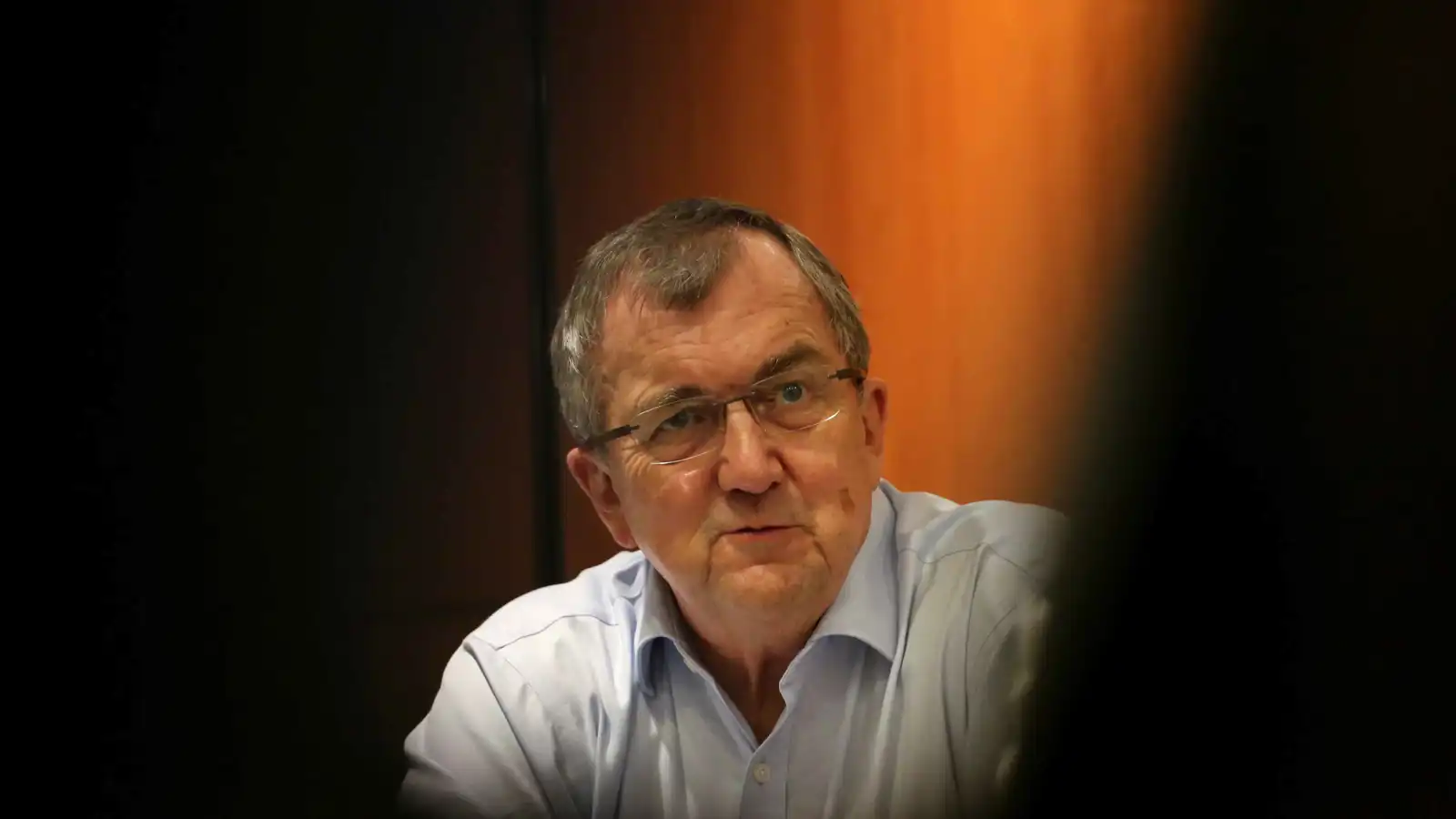 تحت الحصار.. تحديات التعدين والسياسة في مالي تهز عملاق الذهب