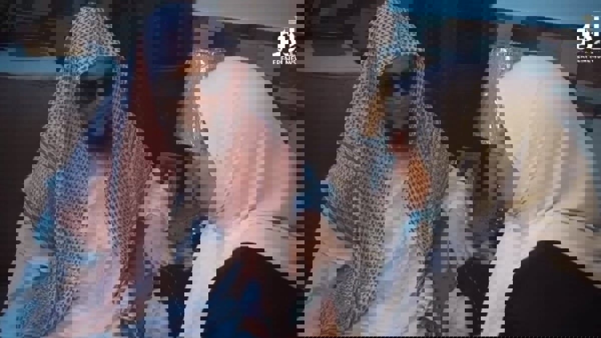 أم حاتم الجاعوني.. أردنية رافقت ابنها الكفيف في دراسته حتى حصل على الماجستير (فيديو)