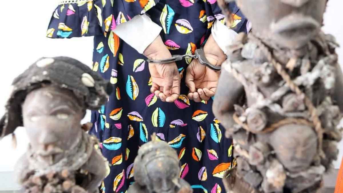 مسافرة تفضح شبكة احتيال و"سحر" في الجزائر (صور)