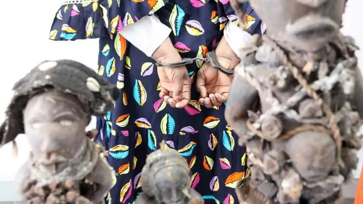 مسافرة تفضح شبكة احتيال و"سحر" في الجزائر (صور)