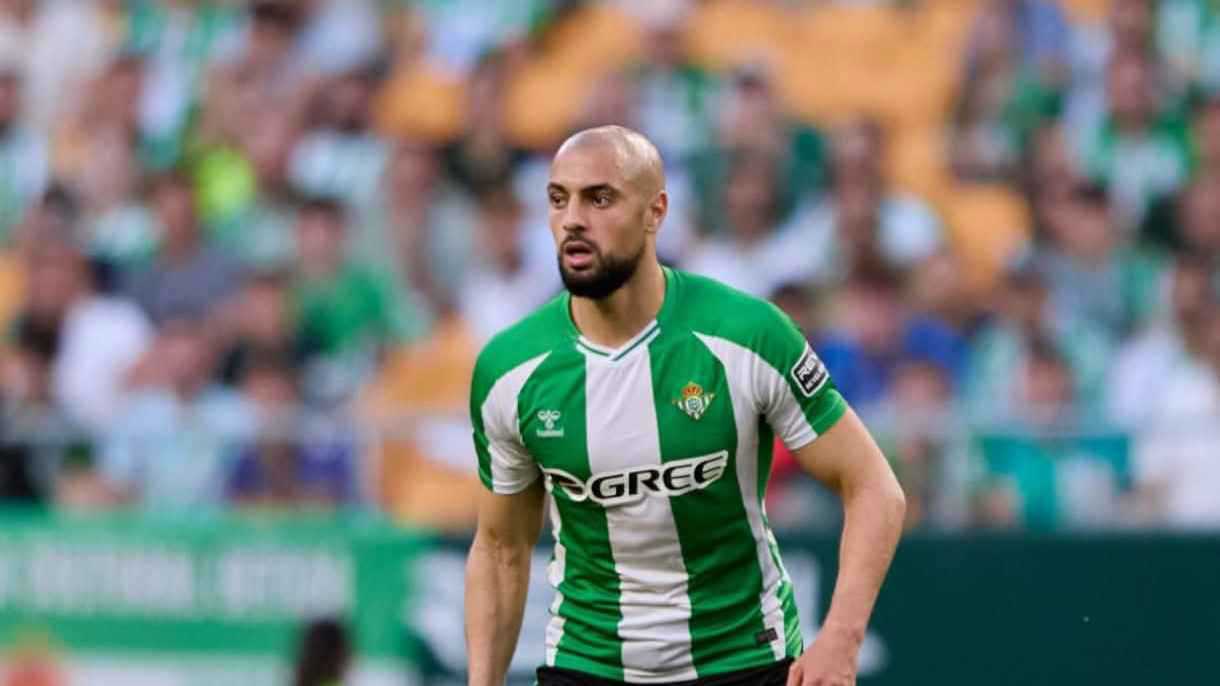 رغم تألقه.. ريال بيتيس يضع شرطاً صارماً لشراء عقد سفيان أمرابط 