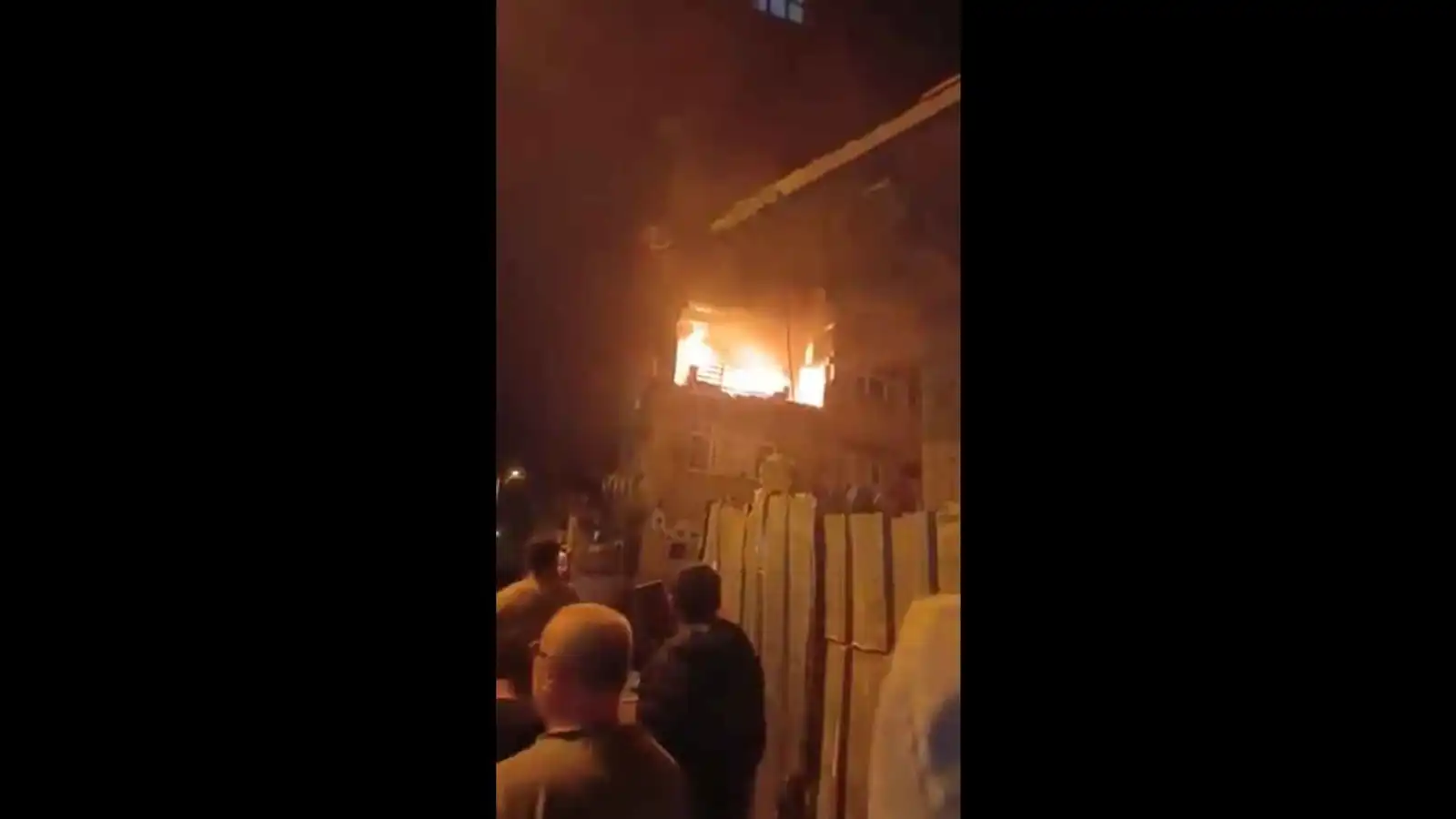 انفجار ضخم يهز منطقة كاغيتهانة في إسطنبول التركية (فيديو)