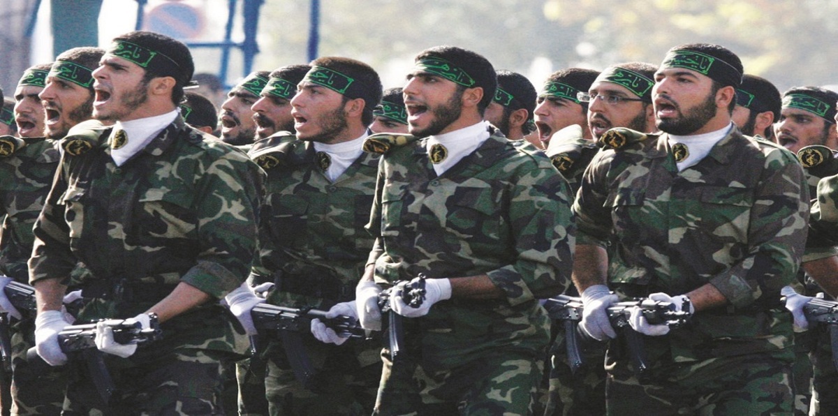 وصفه بـ"مناورة تكتيكية".. تقرير أمريكي يشكك في جدية انسحاب إيران من جنوب سوريا