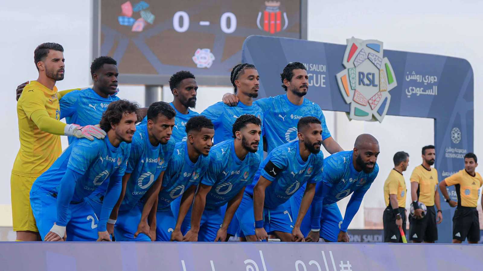 نجم نيوم يعرض اللعب لنادي الهلال مجانًا 