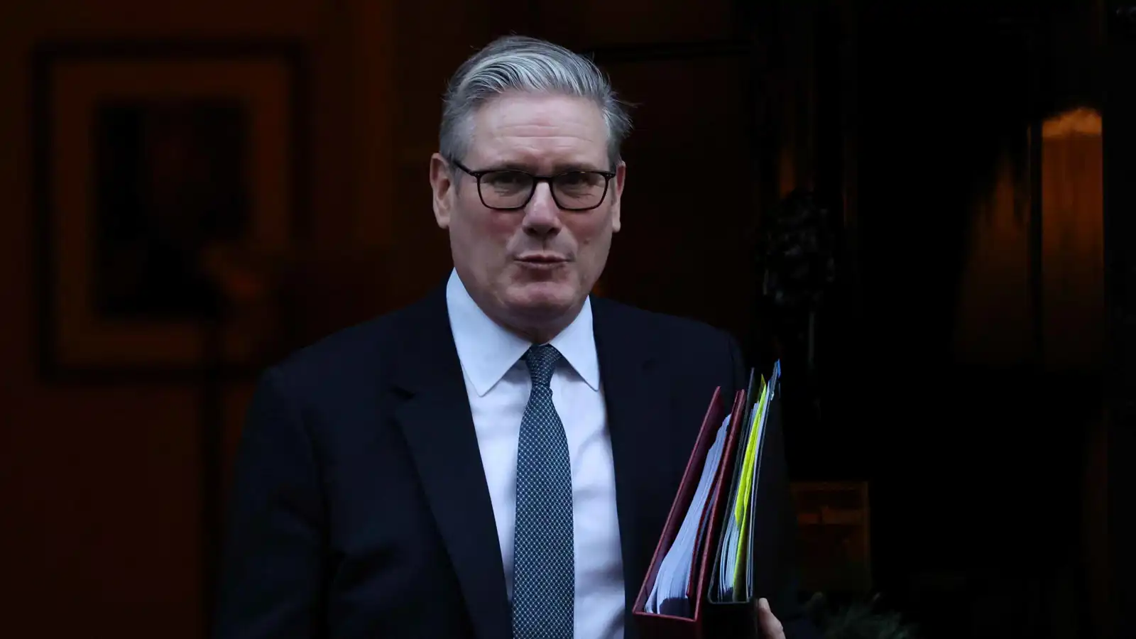 من صمود ستارمر إلى "الفضيحة".. 8 توقعات ترسم ملامح بريطانيا في 2026