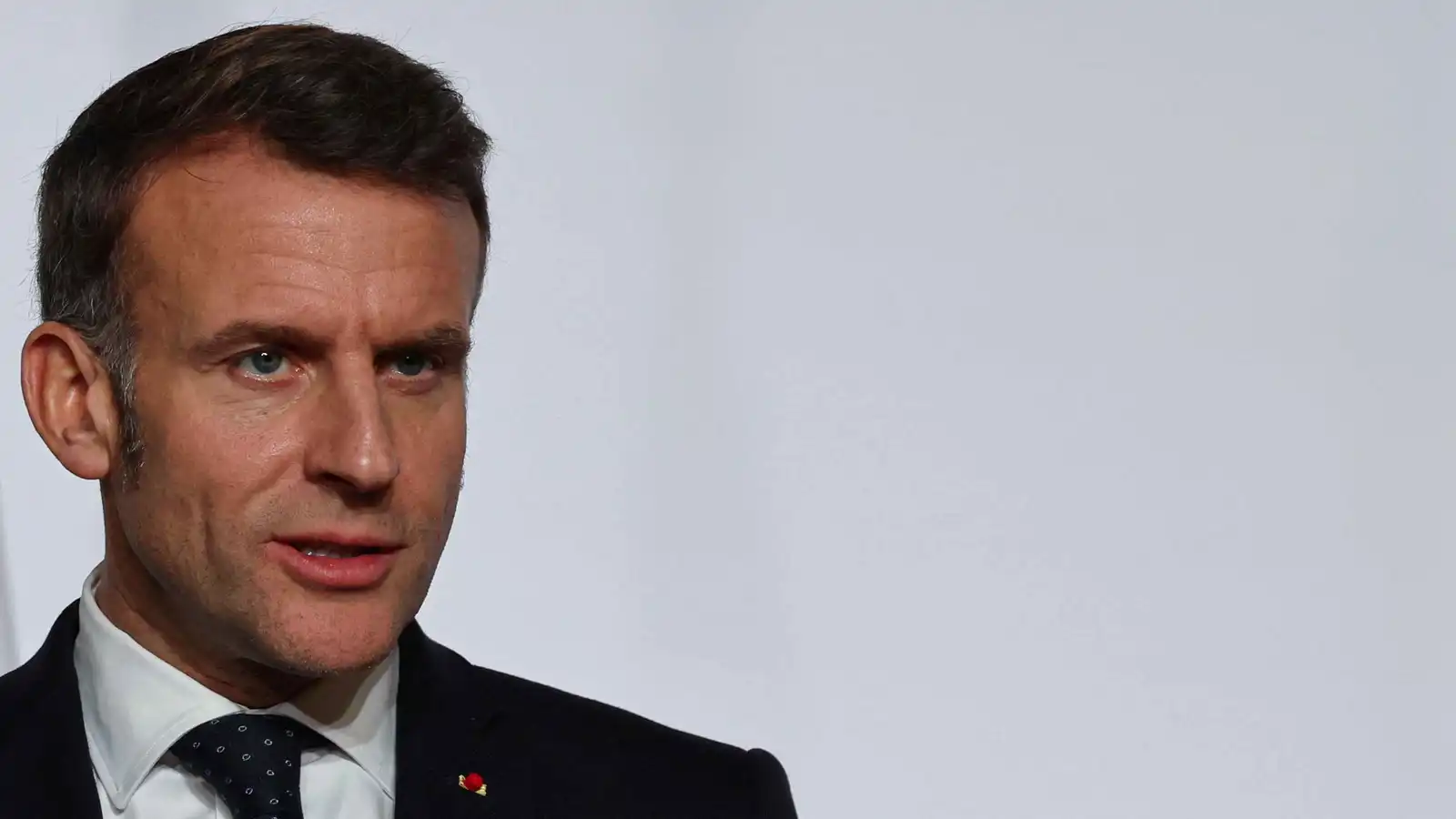 ماكرون يعقد اجتماعاً طارئاً لمناقشة أوضاع إيران وغرينلاند