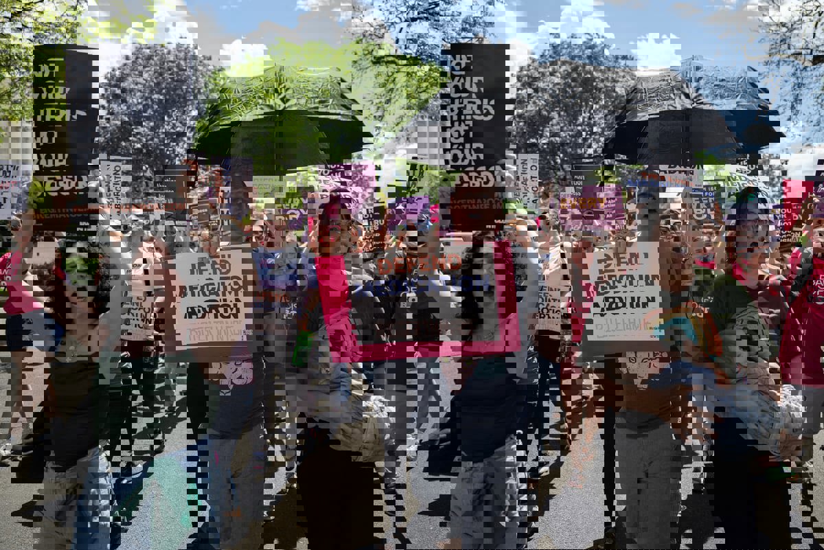 إلغاء قيود منعت حصول النساء في أمريكا على حبوب الإجهاض