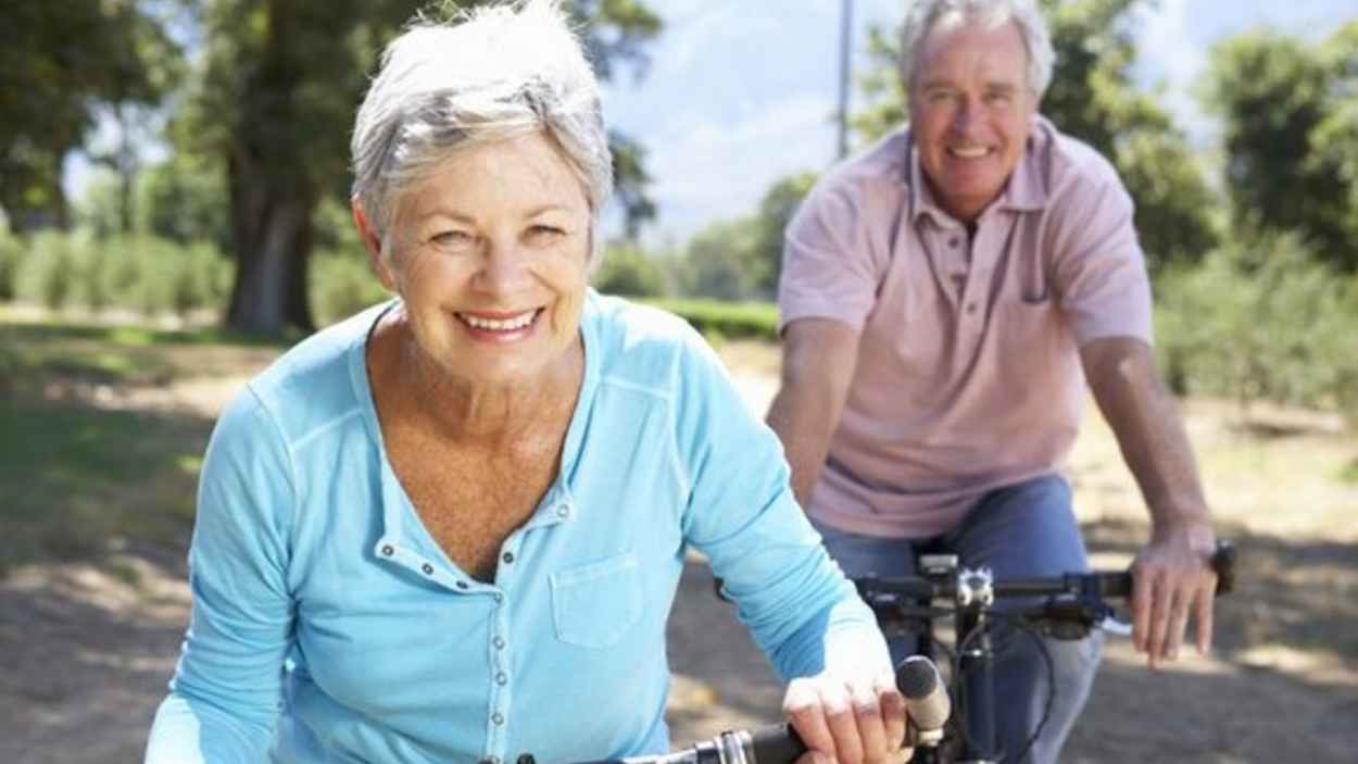 "كم سنة يمكن أن تعيش؟".. علماء يكشفون الحد الأقصى لعمر الإنسان