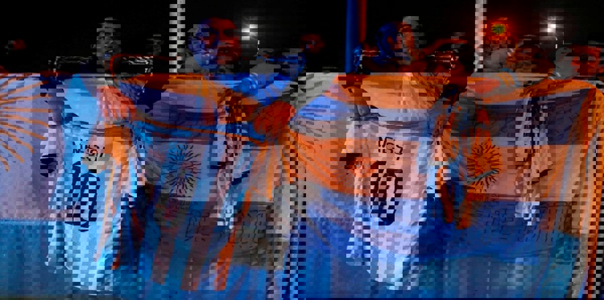 برشلونة يدشن حملةً لمساندة ميسي بعد الحكم بحبسه