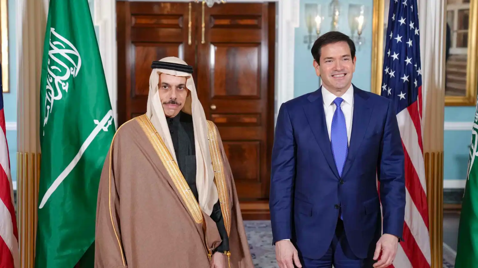 وزير الخارجية السعودي يبحث مع روبيو المستجدات الإقليمية والدولية