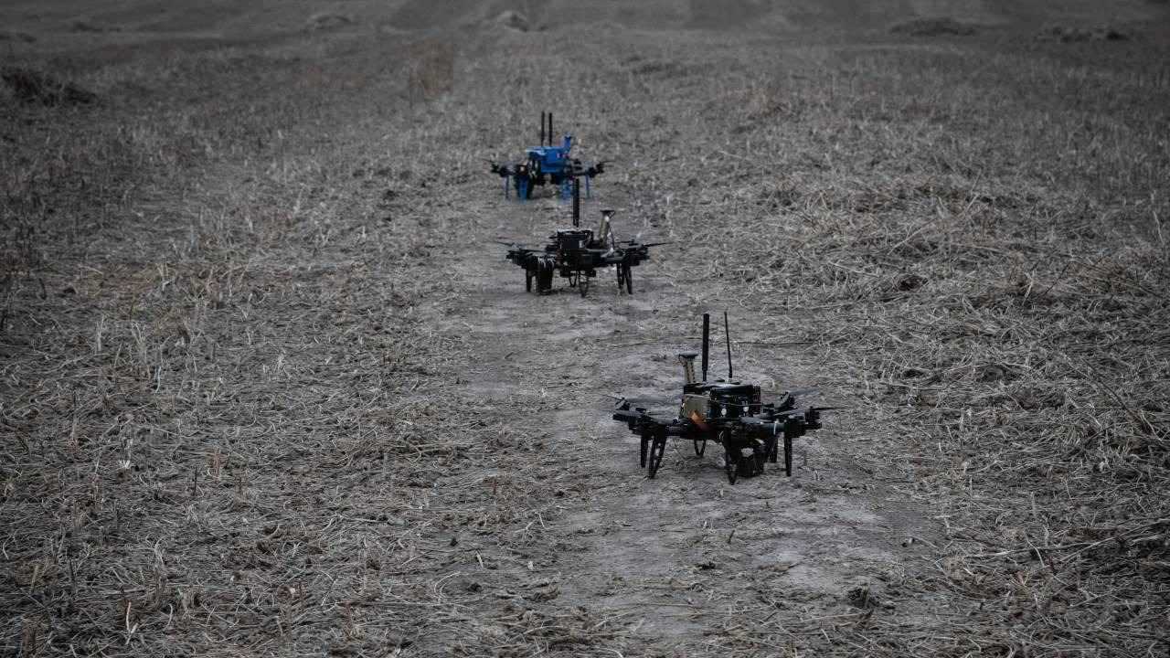 ثورة تكتيكية.. أسراب مسيّرات مدعومة بالذكاء الاصطناعي تدخل الخدمة
