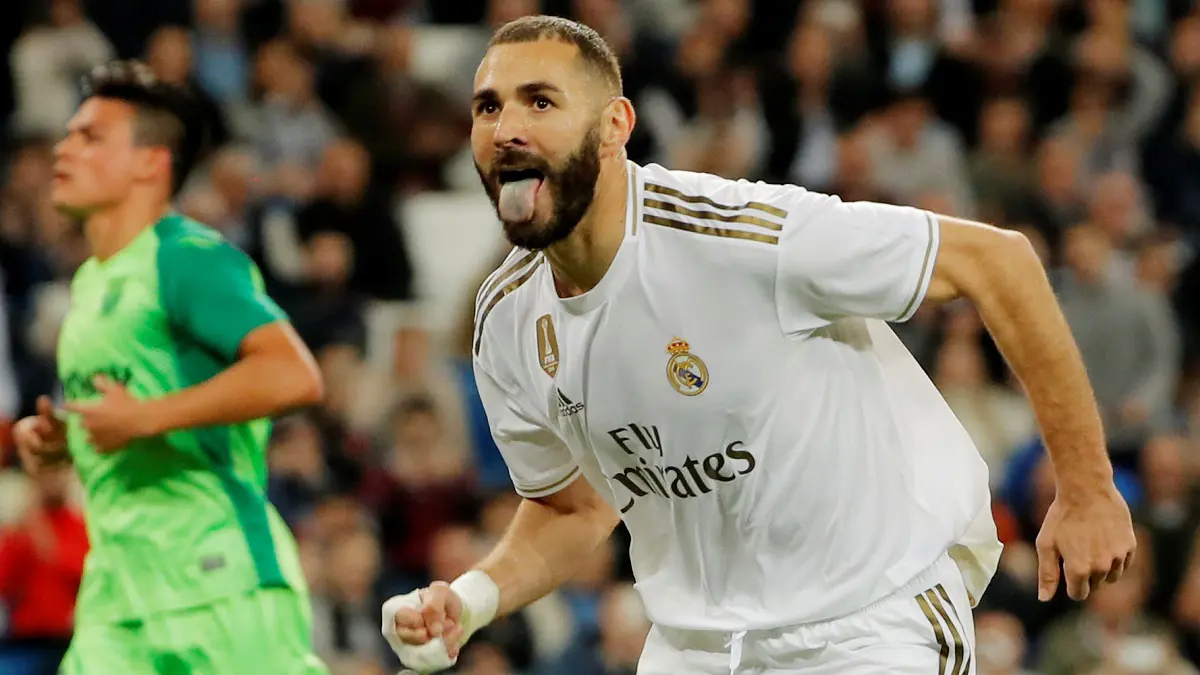 سوشيال ميديا الرياضة.. بنزيما في تحدٍ جديد وبن ناصر واثق من العودة 