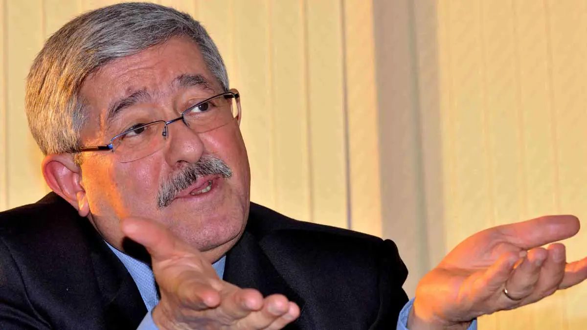 الجزائر.. أعضاء حزب أويحيى يطالبون بعزله بسبب موقفه الداعم لبوتفليقة