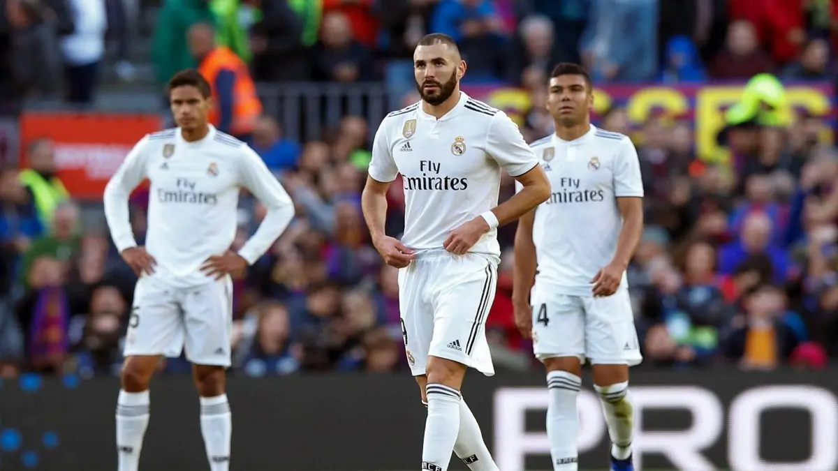 ريال مدريد يغلق أبواب النادي ويعيد اللاعبين لمنازلهم بعد اكتشاف أول حالة إصابة بفيروس كورونا