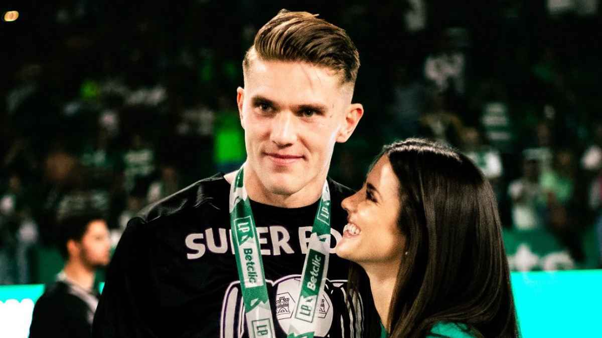 لا يريد أي شيء يربطه بالبرتغال.. "رونالدو الجديد" يصدم صديقته بقرار مفاجئ