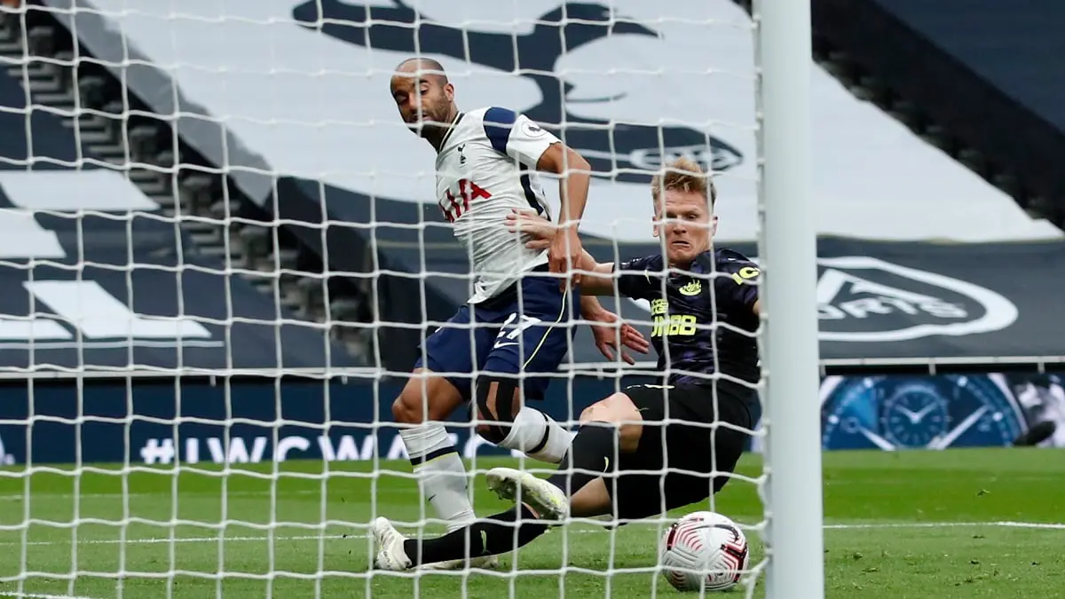 نيوكاسل يفرض تعادلا متأخرا على توتنهام في الدوري الإنجليزي