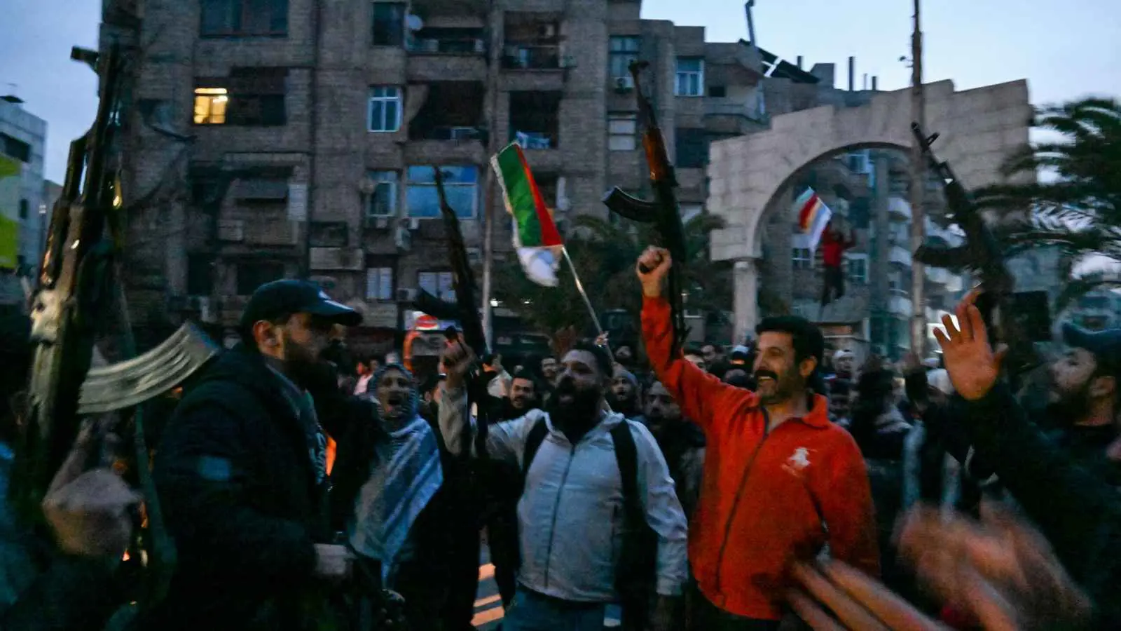 دعت المهجرين للعودة.. المعارضة السورية تعلن بدء "عهد جديد"