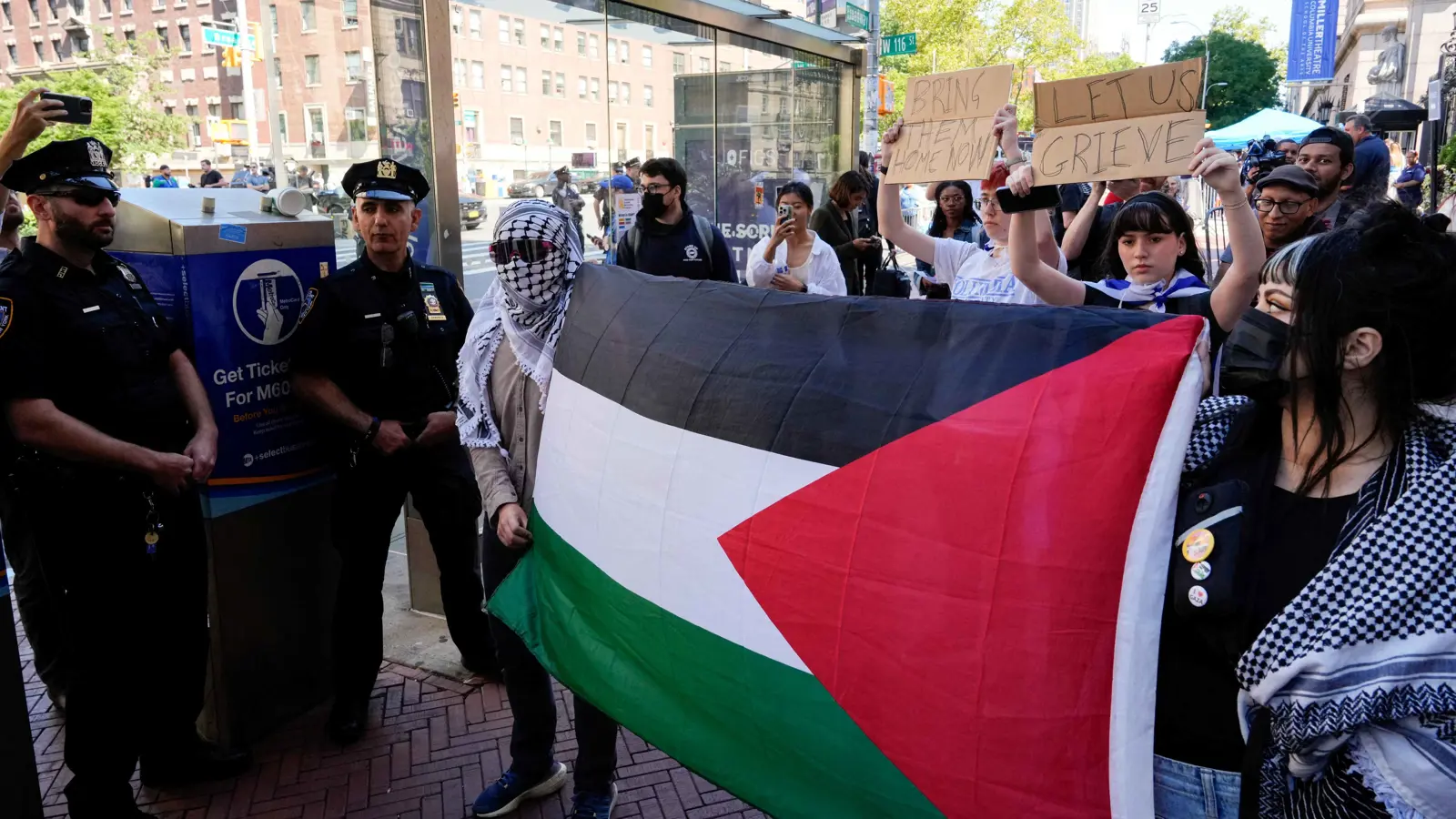 "مؤيد لحماس".. قاض أمريكي يمنع إدارة ترامب من ترحيل طالب هندي