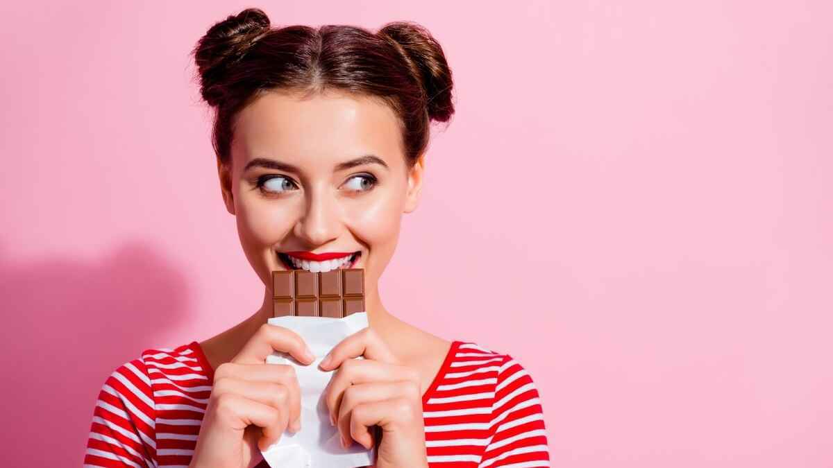 "اكتشف السبب".. هل تشتهي الحلويات بعد تناول وجبة دسمة؟