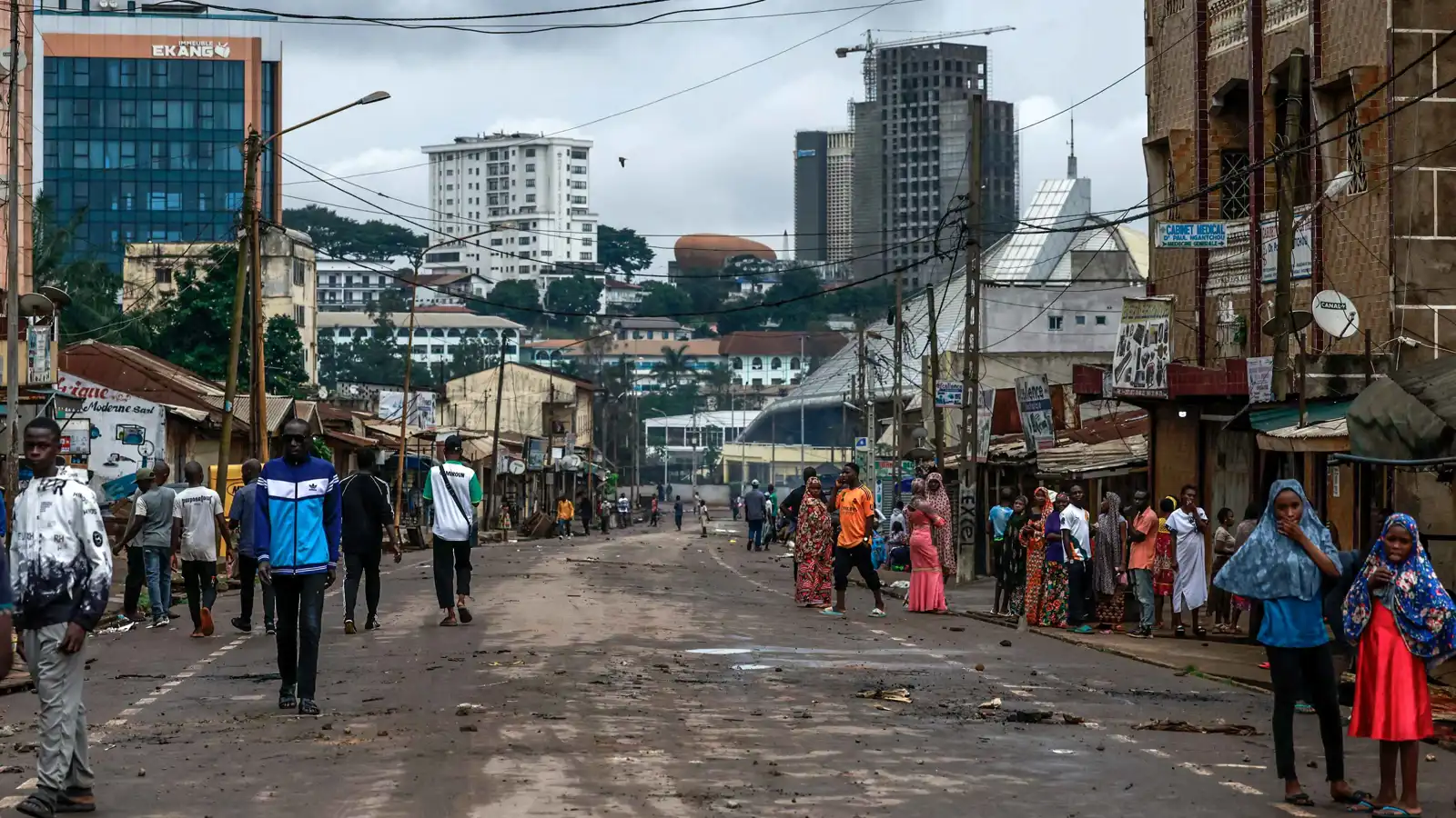 هامش المناورة محدود.. هل تنجو الكاميرون والغابون من مستنقع الديون؟