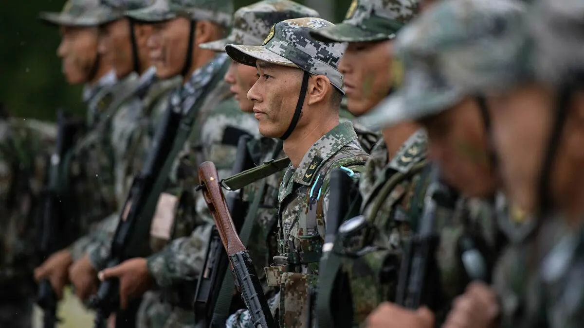 رشى وجوع .. جندي منشق يكشف معلومات صادمة عن جيش كوريا الشمالية