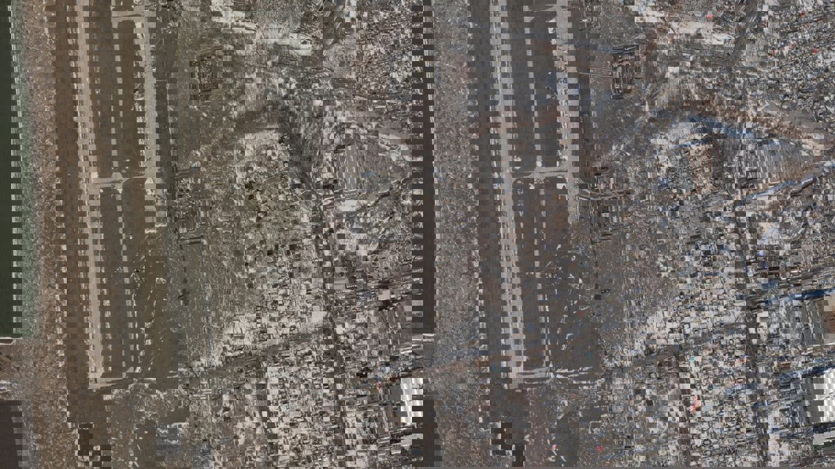 الأقمار الصناعية تظهر دمارا واسعا في قاعدة جوية روسية بالقرم‎‎