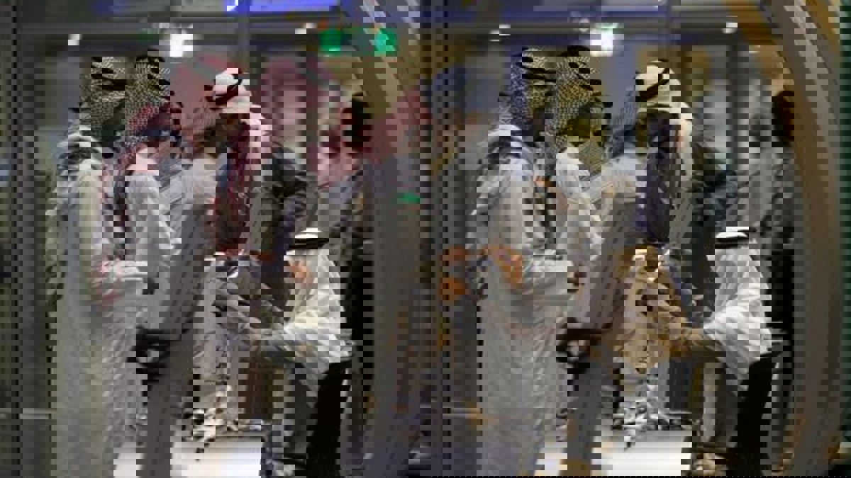 السعودية.. "قصيدة" تصبح "سيرة ذاتية" ليتيم يبحث عن وظيفة