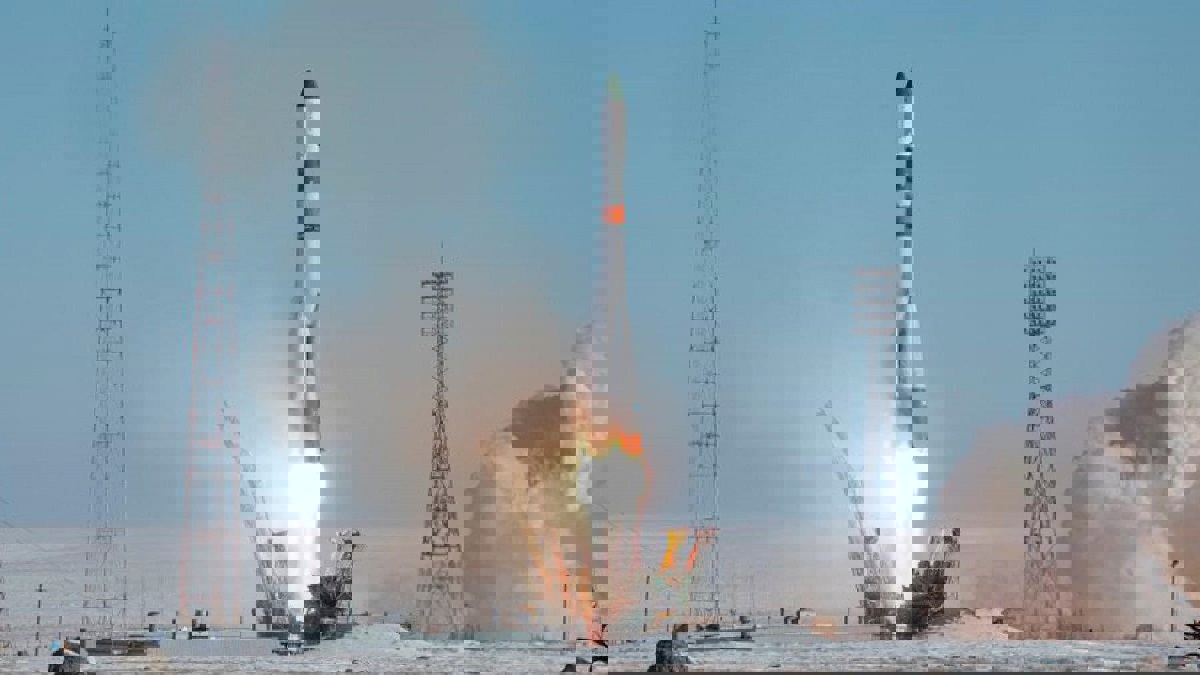 روسيا تطلق 4 أقمار صناعية عسكرية‎