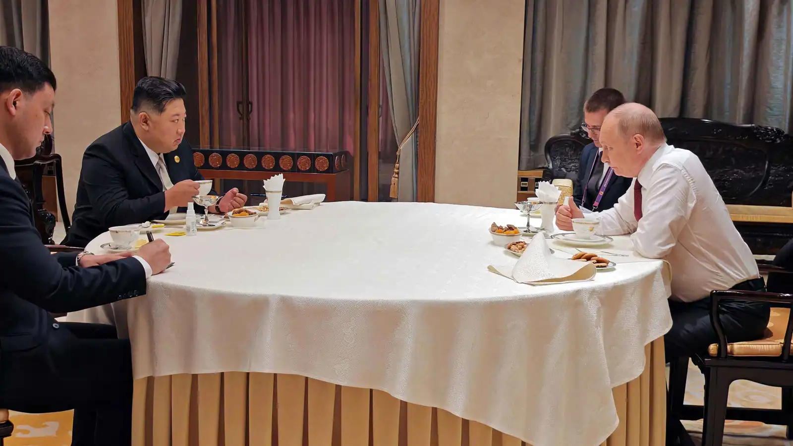 روسيا وكوريا الشمالية.. دراسة ألمانية تشير إلى شراكة "غير متكافئة"