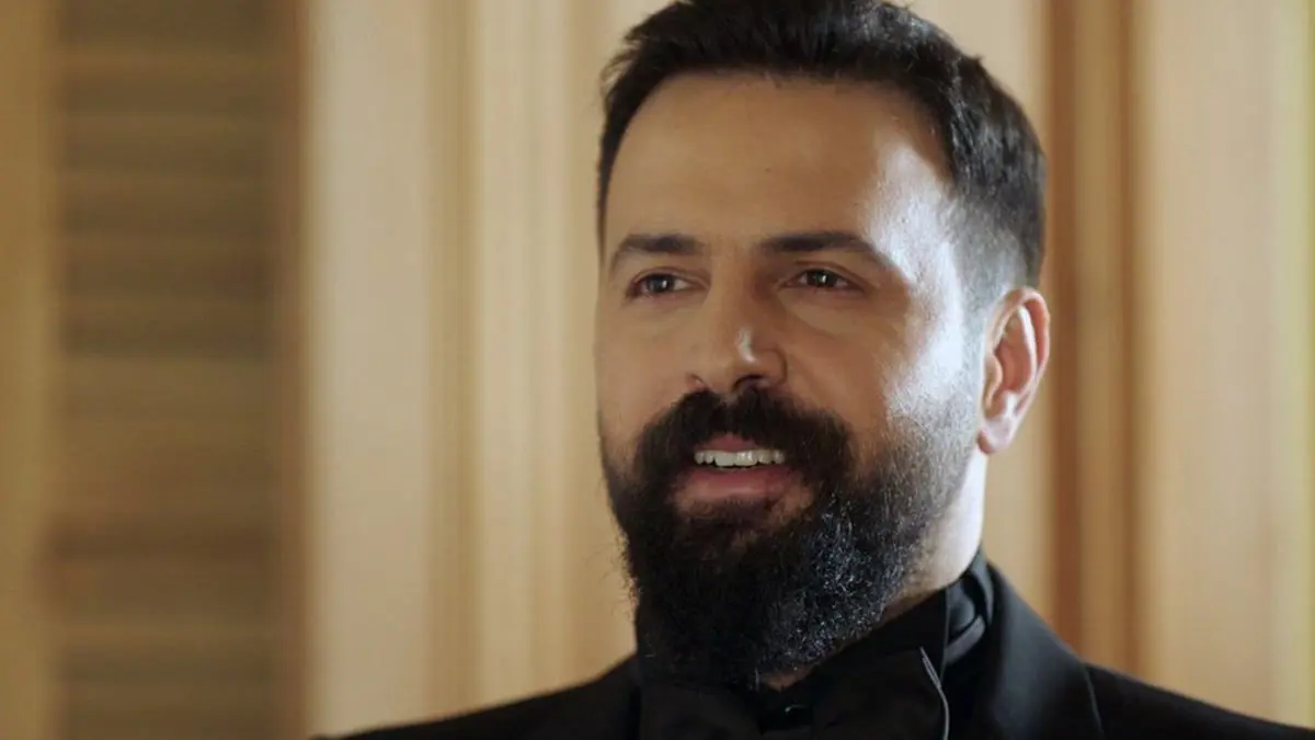 تيم حسن يواجه انتقادات بعد تهنئته جوني ديب