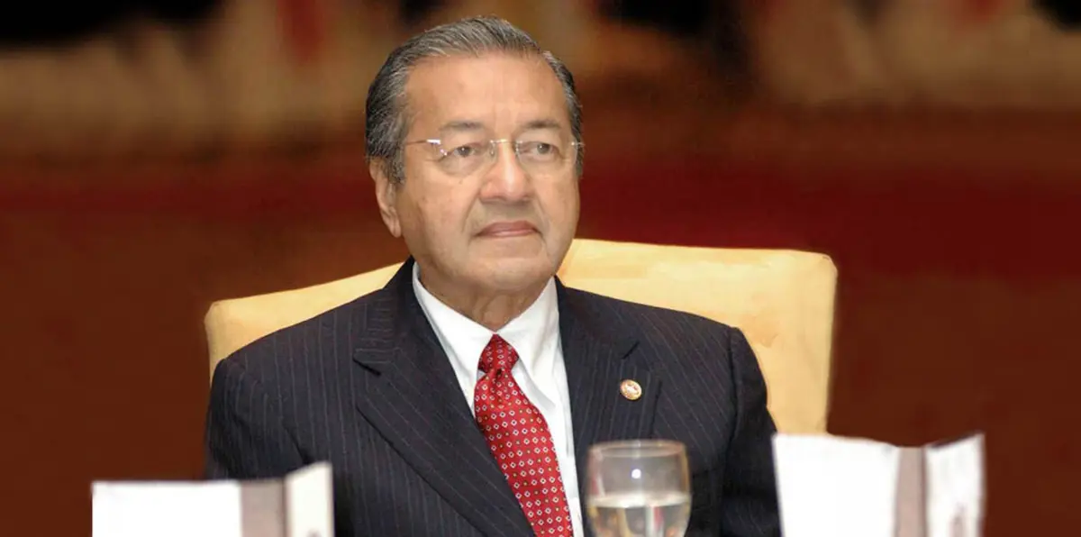 السلطات الماليزية تحل حزب "مهاتير محمد" قبيل الانتخابات العامة‎