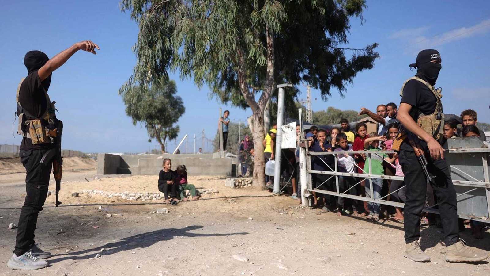 اشتباكات عنيفة بين عناصر حماس ومسلحين في غزة (فيديو)