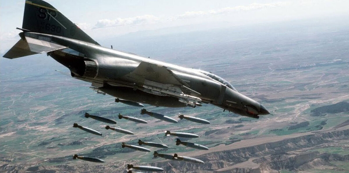 التحالف العربي يعلن تدمير منظومة عسكرية متقدمة للحوثيين شمالي اليمن (فيديو)