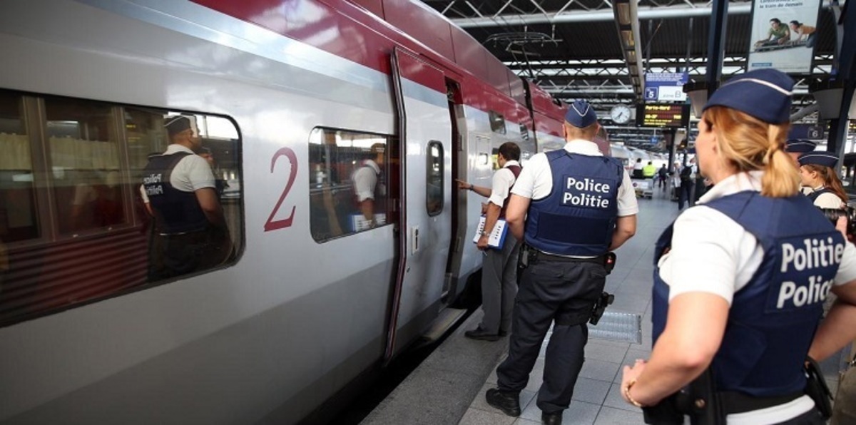 إضراب عمال السكك الحديدية يضرب فرنسا.. والشرطة تتظاهر