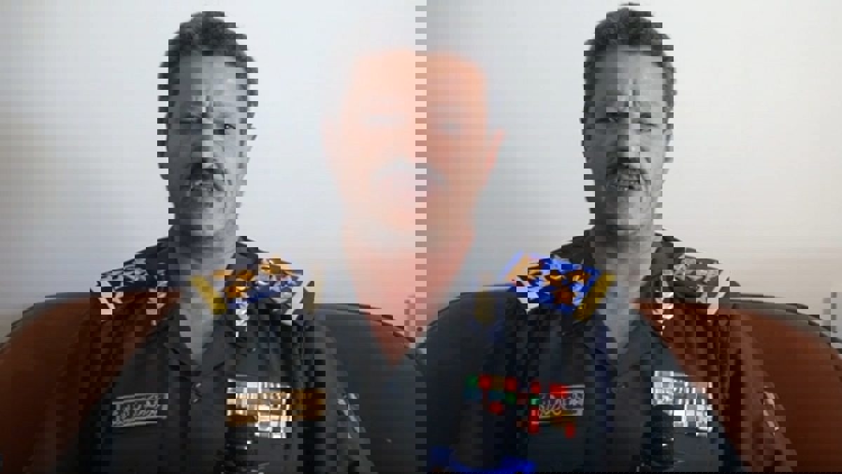 توفي بمستشفى لـ"حزب الله".. من هو عبدالحكيم الماوري رجل الحوثيين المخلص؟