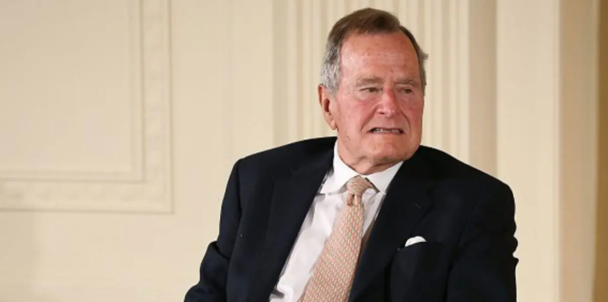 امرأة سابعة تتهم بوش الأب بالتحرش بها جنسيًا عام 1992