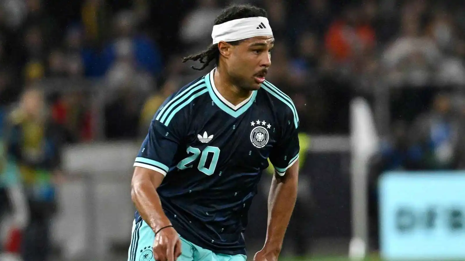 "يصعب إيقافهم".. سيرج غنابري يحذر بايرن ميونخ من 3 نجوم في ريال مدريد