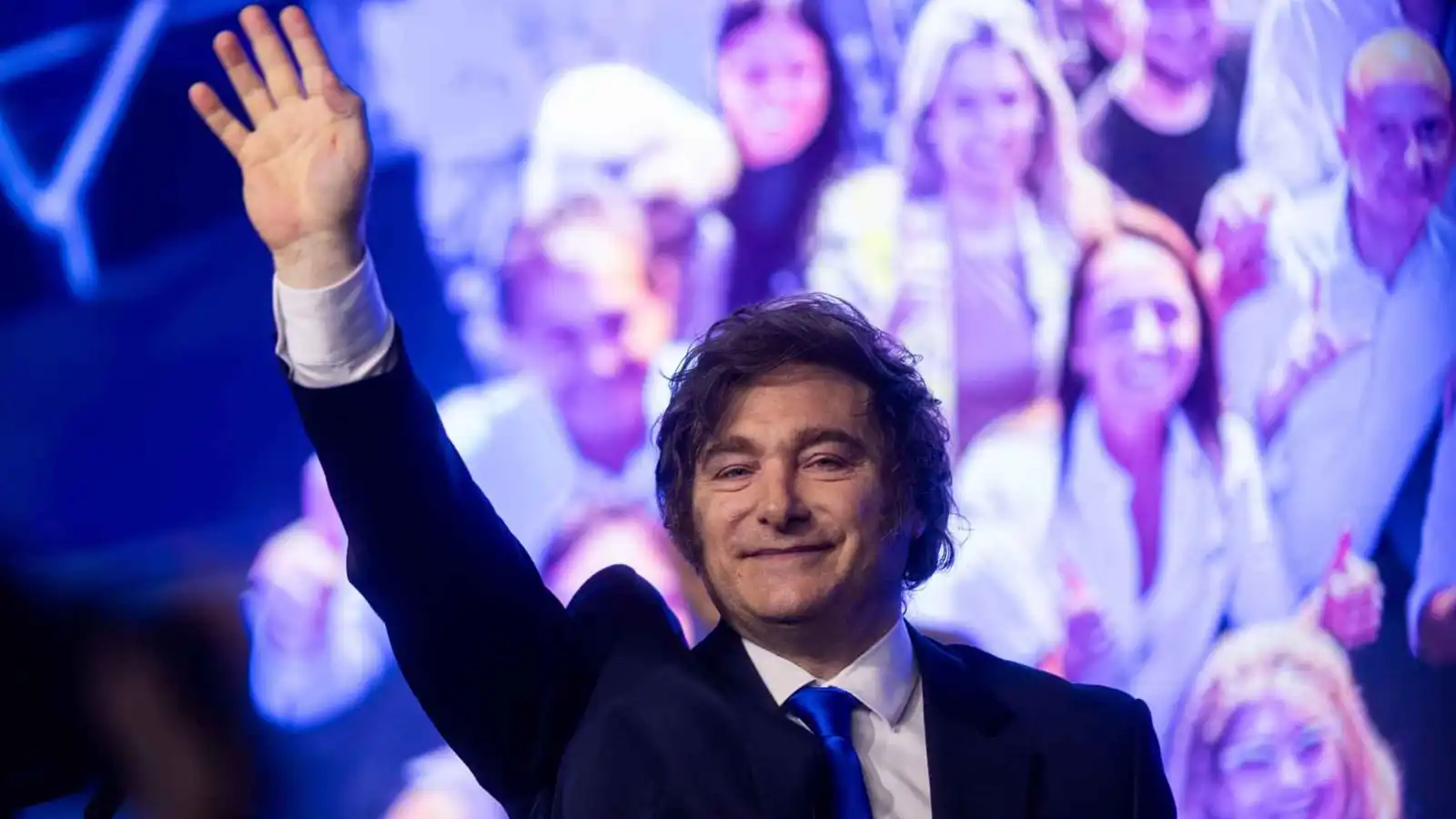 الدولار حسمها.. ترامب ينقذ ميلي من سقوط مدوٍ في الانتخابات الأرجنتينية